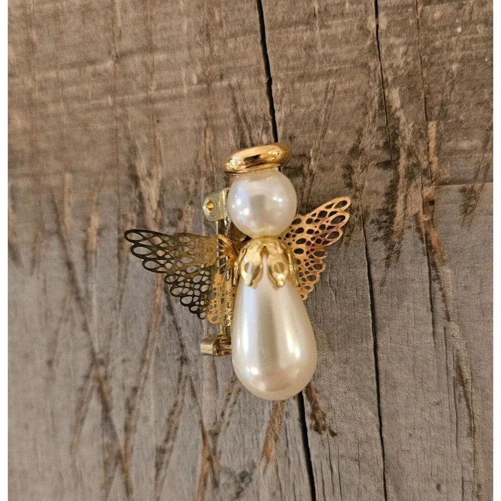 Vintage Small Angel Gold Tone‎ And Faux Pearl Body  - Wings and Halo